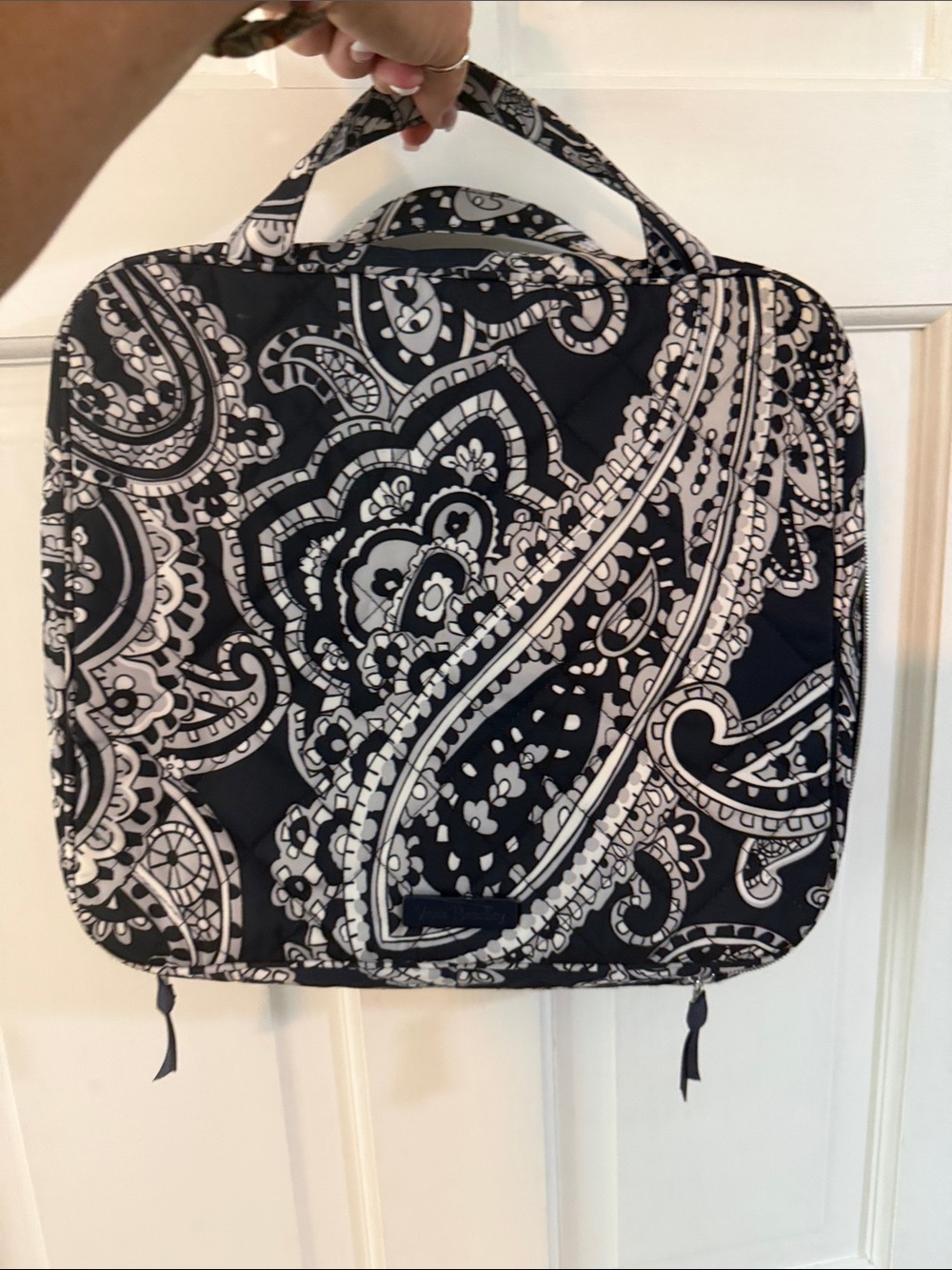 Vera Bradley Large Hanging Toiletry Organizer Bag - navy Paisley - Picture 8 of 8